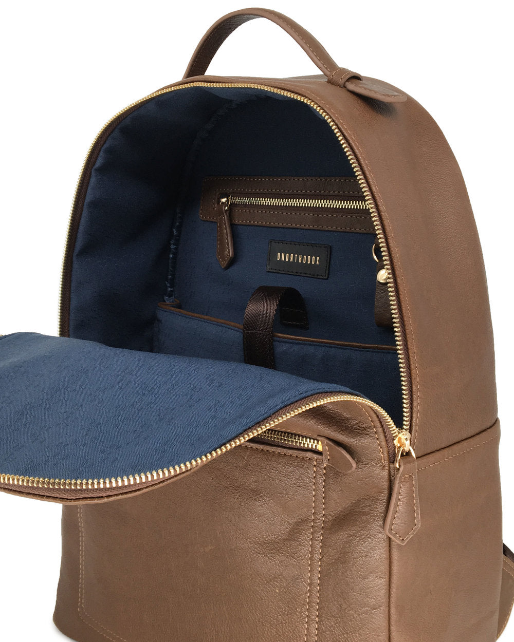 卡其色全粒面摔花皮革雙肩包